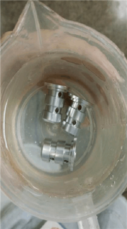 鋁鈍化劑的實(shí)驗(yàn)圖4 鋁鈍化劑的實(shí)驗(yàn)圖4