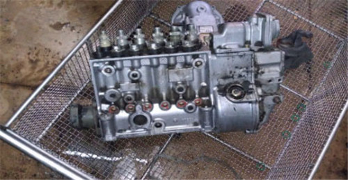 圖3經(jīng)過無磷除油粉清洗處理后的金屬表面 圖3經(jīng)過無磷除油粉清洗處理后的金屬表面