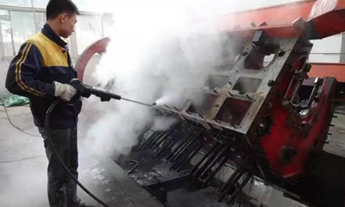 拋光蠟怎么清洗，輝煒佳新型除蠟水效果好更環(huán)保！